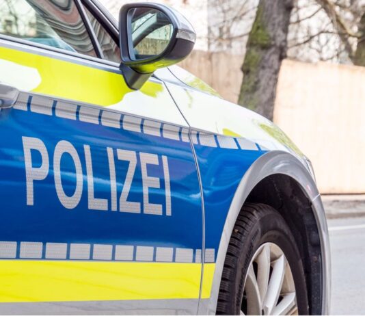Einbruch in Tankstelle in Neustadt mit Verfolgungsfahrt Einbruch in Tankstelle in Neustadt: Drei Männer flüchten mit gestohlenem Skoda über L 380, A 352 und A 2 bis Lehrte