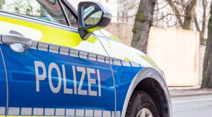 Einbruch in Tankstelle in Neustadt mit Verfolgungsfahrt Einbruch in Tankstelle in Neustadt: Drei Männer flüchten mit gestohlenem Skoda über L 380, A 352 und A 2 bis Lehrte