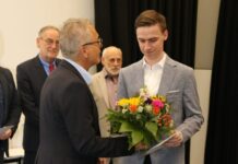 Freisprechungsfeier in Neustadt – 76 Gesellinnen und Gesellen geehrt Freisprechungsfeier in Neustadt: 76 Gesellen erhielten am Samstag, 04.07.2026, ihre Briefe nach Prüfungen trotz Hitzewelle