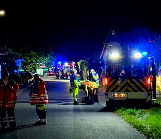 Wohnheim-Brand in Schneeren: Brandmeldeanlage verhindert Schlimmeres Wohnheim-Brand in Schneeren: In der Nacht zu Donnerstag evakuierte die Feuerwehr 91 Bewohner, 1 Person verletzt, Brandmeldeanlage verhinderte Schlimmeres