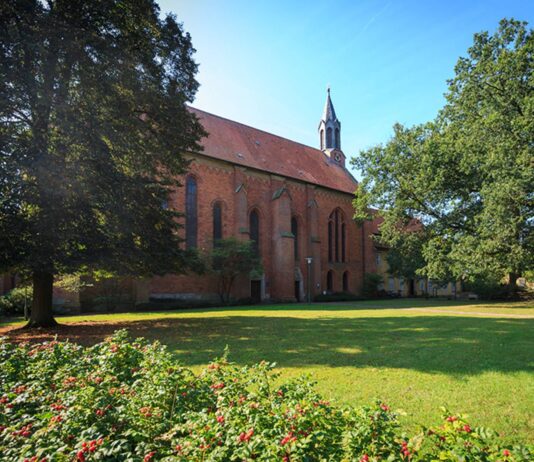 Kloster Mariensee: Liederabend am 13.09.2026 fällt aus – Ersatzprogramm startet um 15 Uhr Im Kloster Mariensee gibt es am 13.09.2026 ein Ersatzprogramm zum Liederabend: Ausstellung, Orgelmusik und Lesung zu Ludwig Hölty